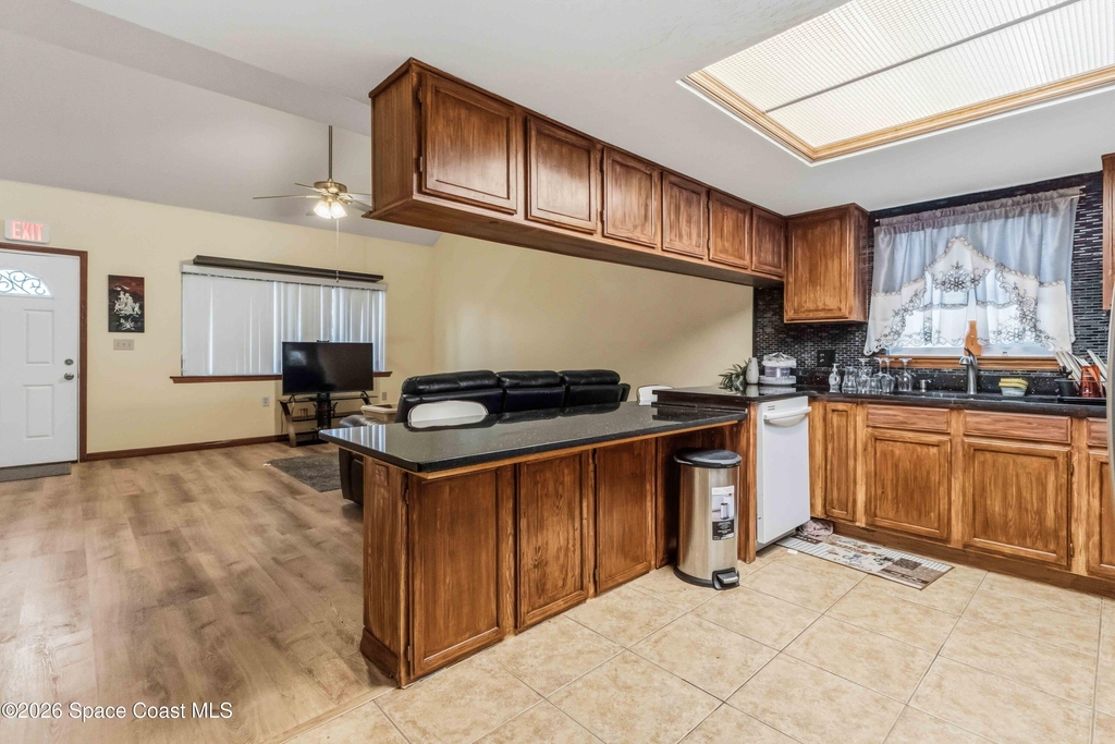 165 Riverside Drive - Photo 8