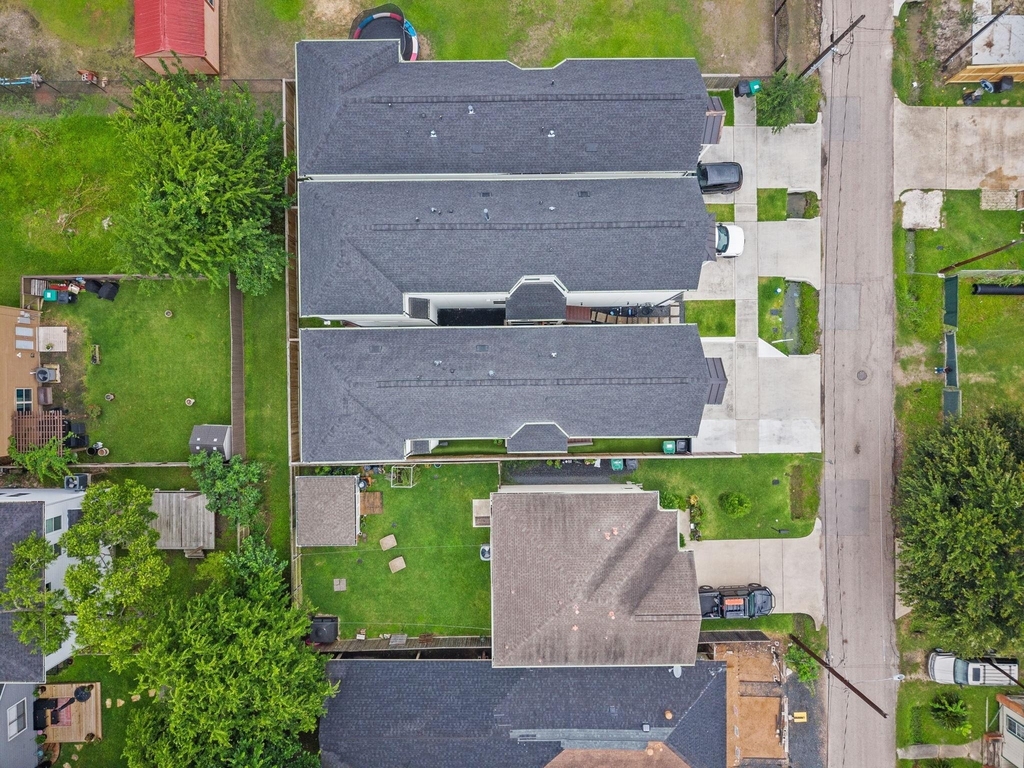 816 E 38th St - Photo 34