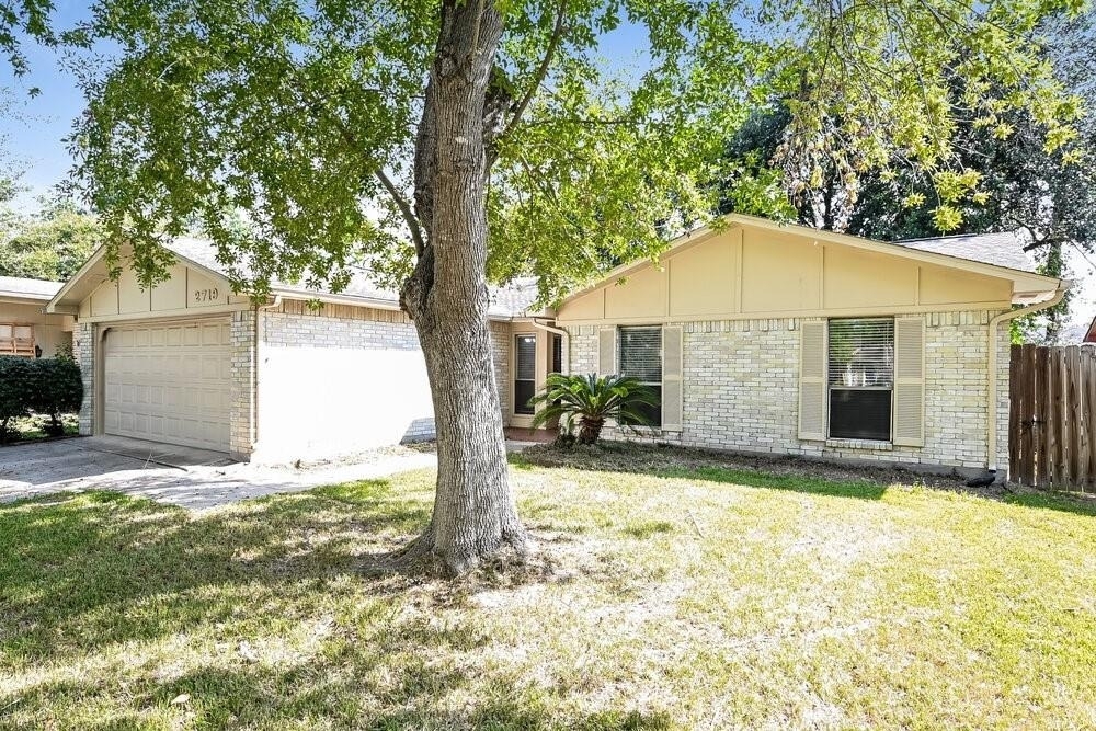 2719 Killdeer Lane - Photo 1