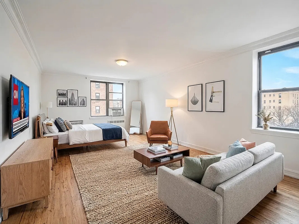 238 East 36th Street - Photo 0
