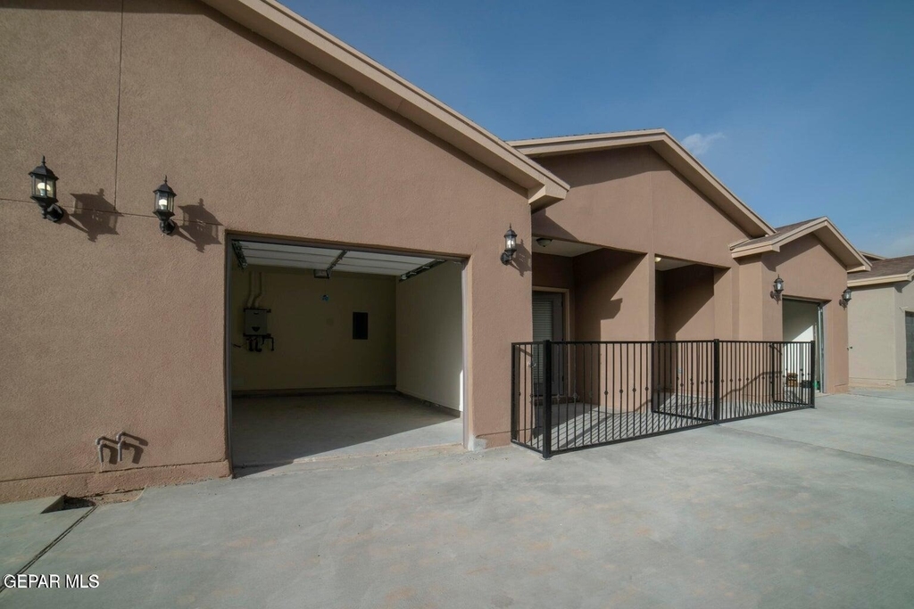 1060 Hoppas Street - Photo 29