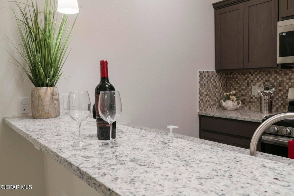 1060 Hoppas Street - Photo 9