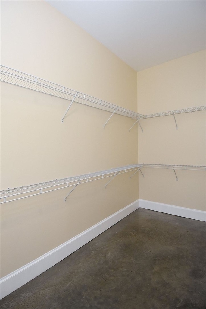 2301 Mission St - Photo 7