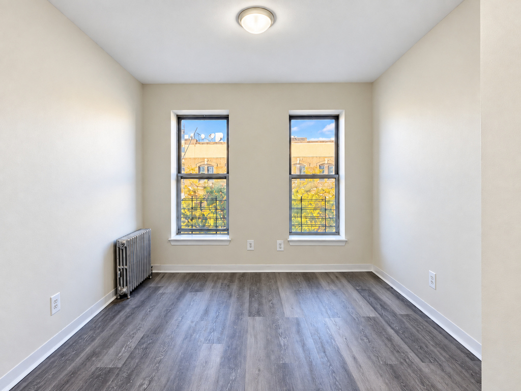 872 Bergen Street - Photo 0