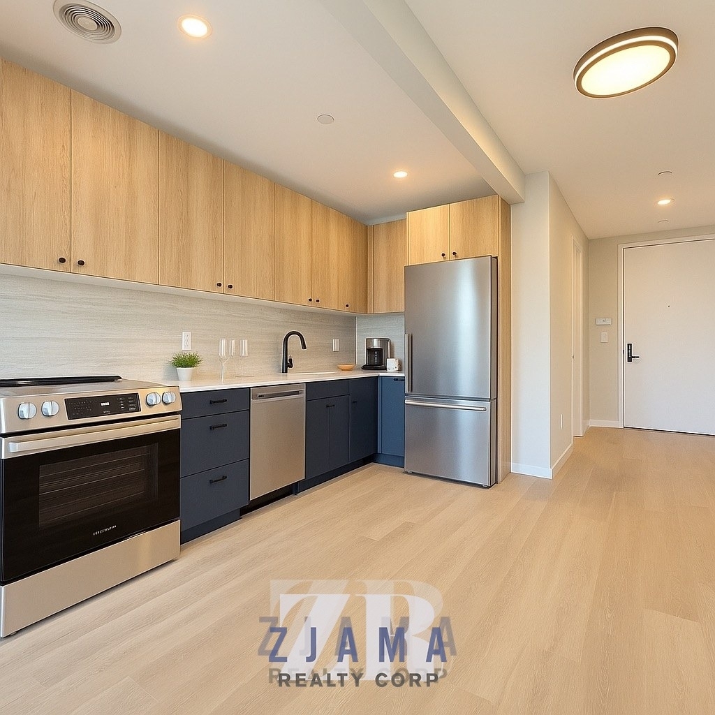 1584 Fulton St - Photo 3