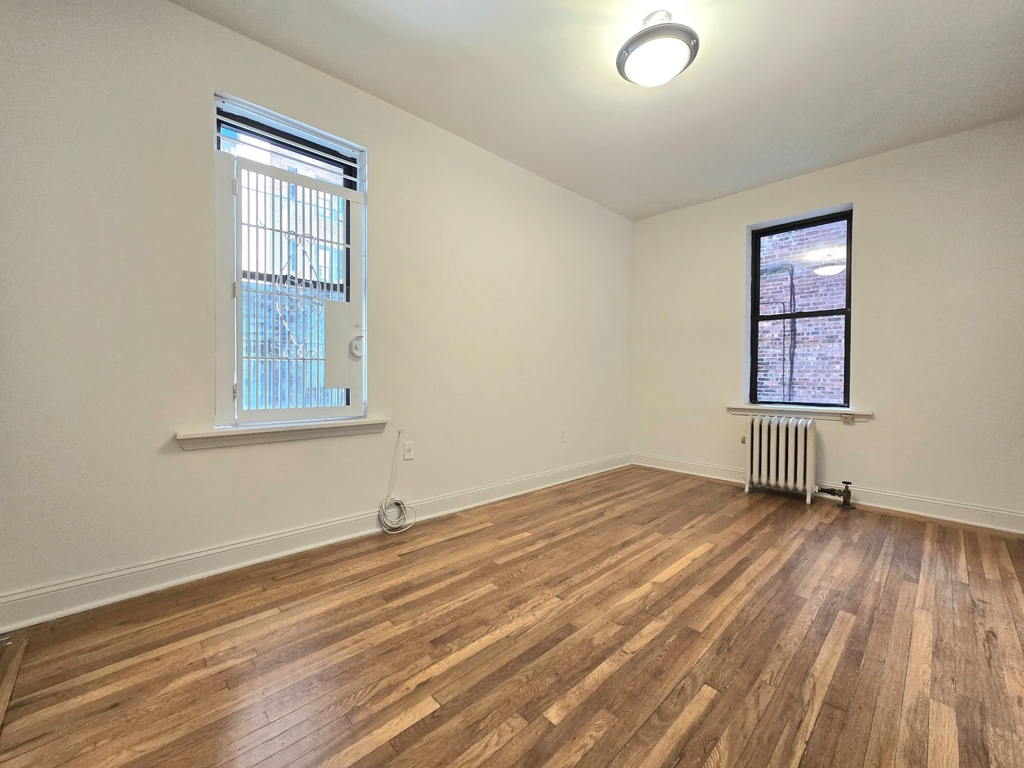 615 Fort Washington Avenue - Photo 3