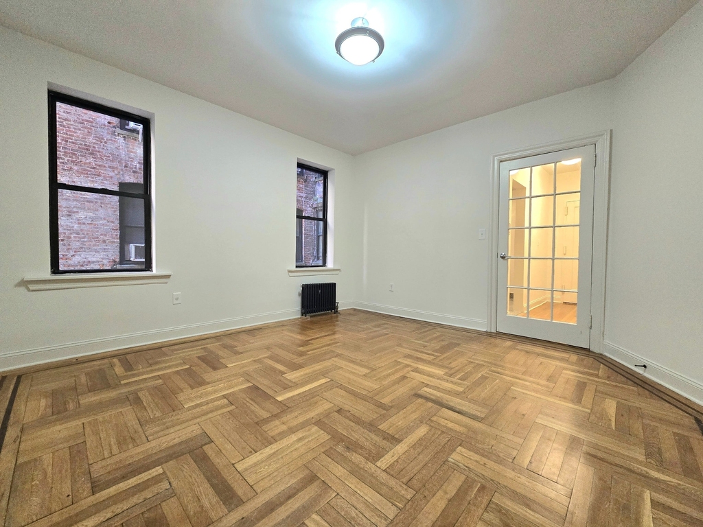 615 Fort Washington Avenue - Photo 0