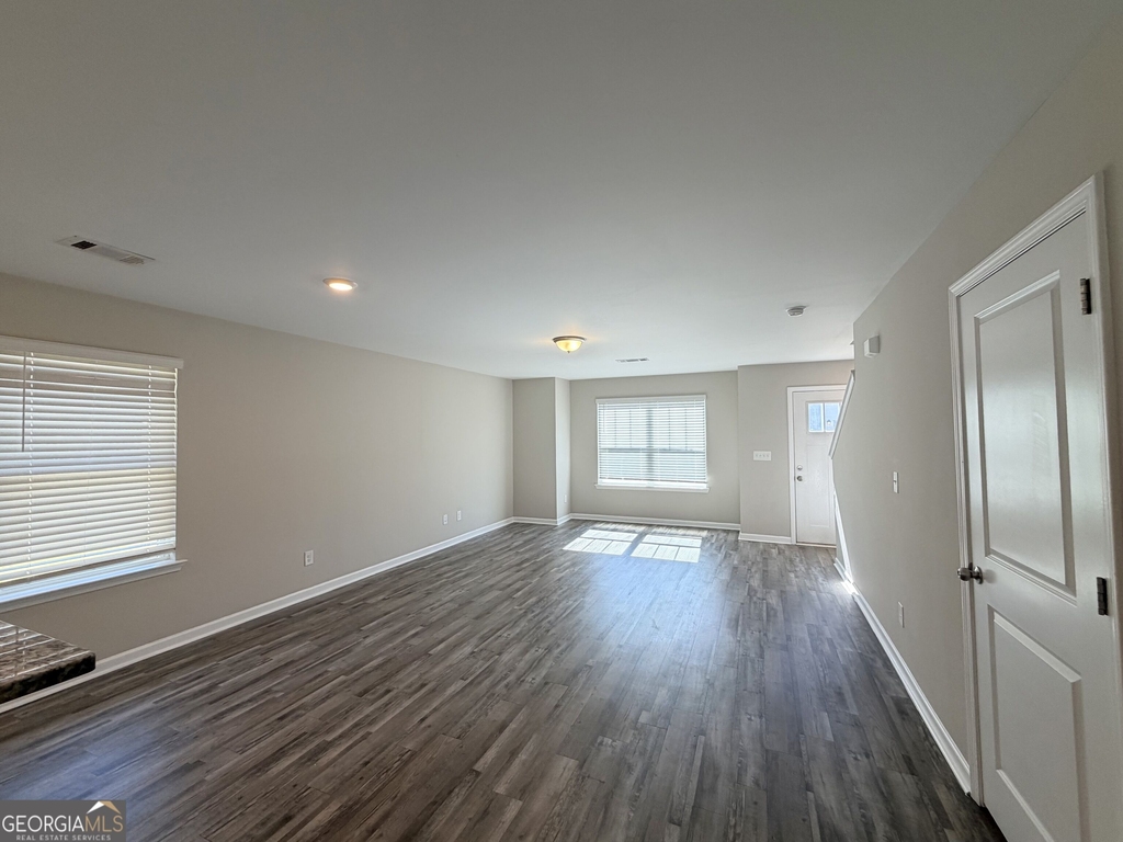 319 Ashigan Street - Photo 1