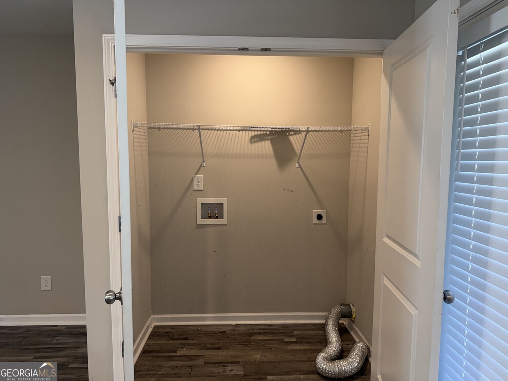 319 Ashigan Street - Photo 4