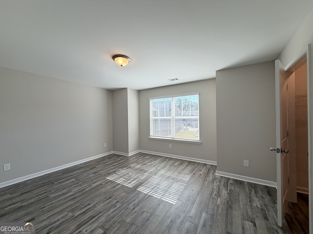 319 Ashigan Street - Photo 5