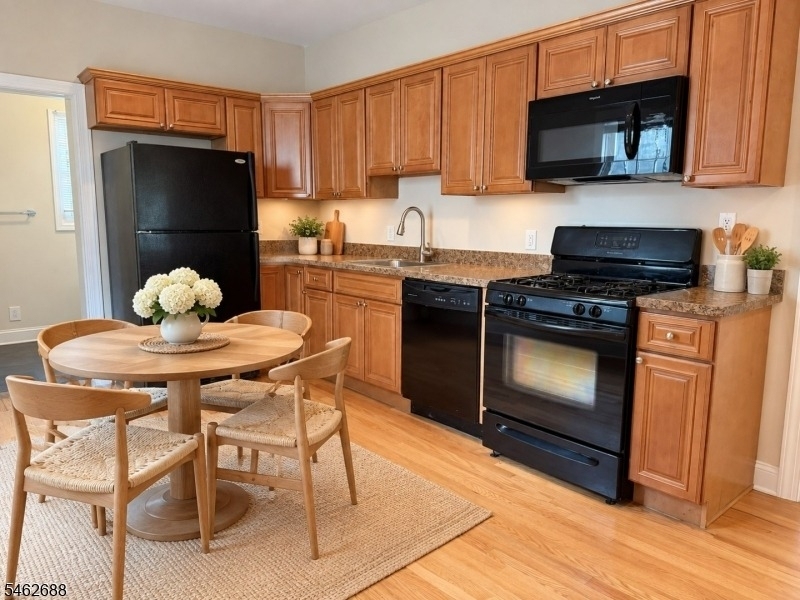 187 North Ave - Fl 1 - Photo 1