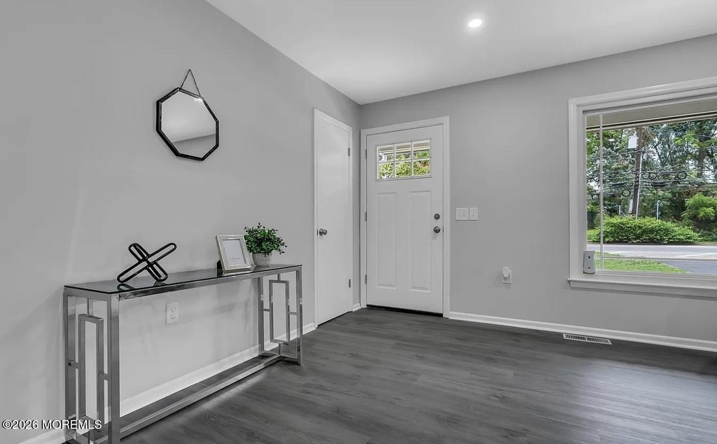 821 Bay Avenue - Photo 34