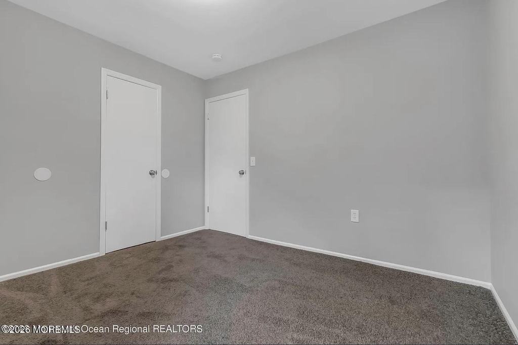 821 Bay Avenue - Photo 6