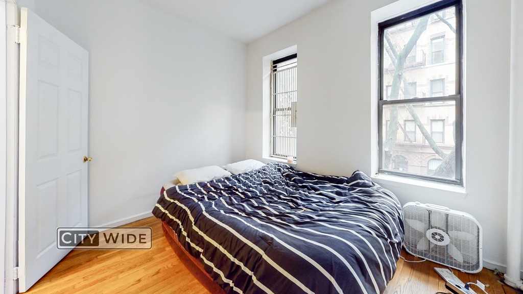 322 East 89th Street - Photo 0