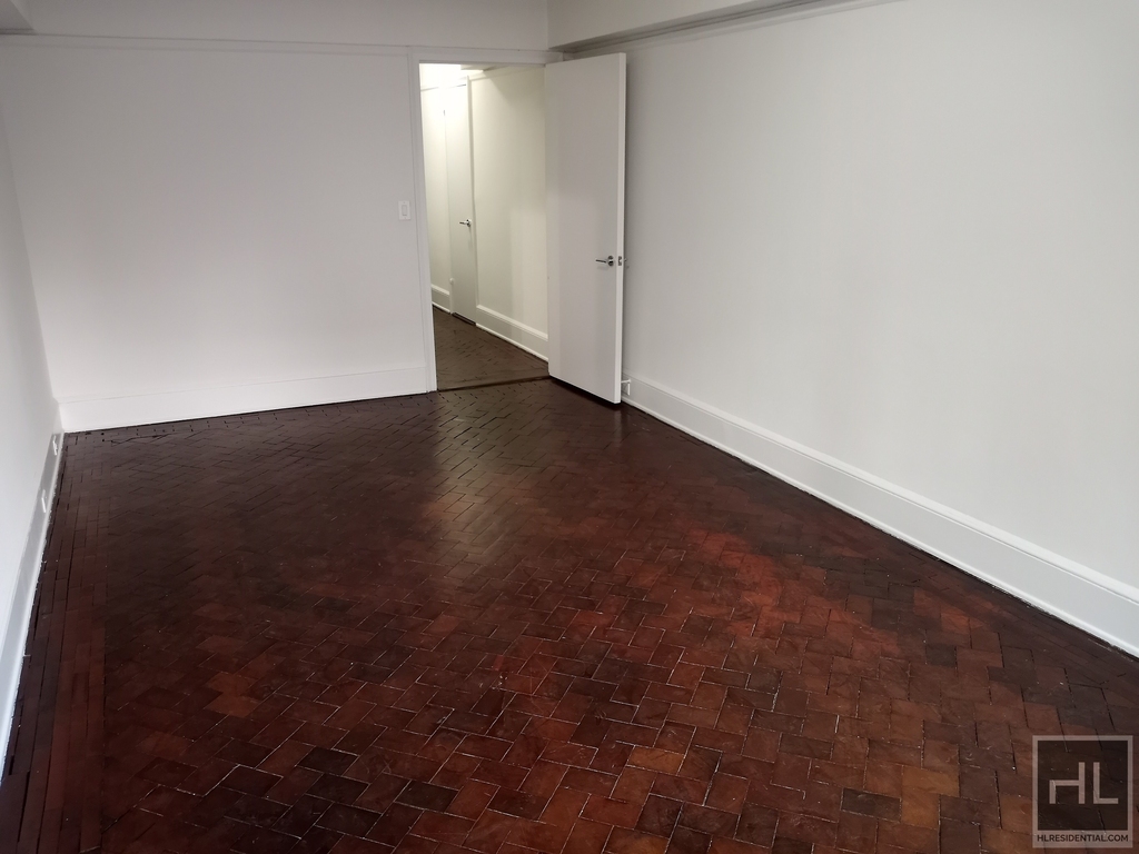 West 73rd Street - Photo 1