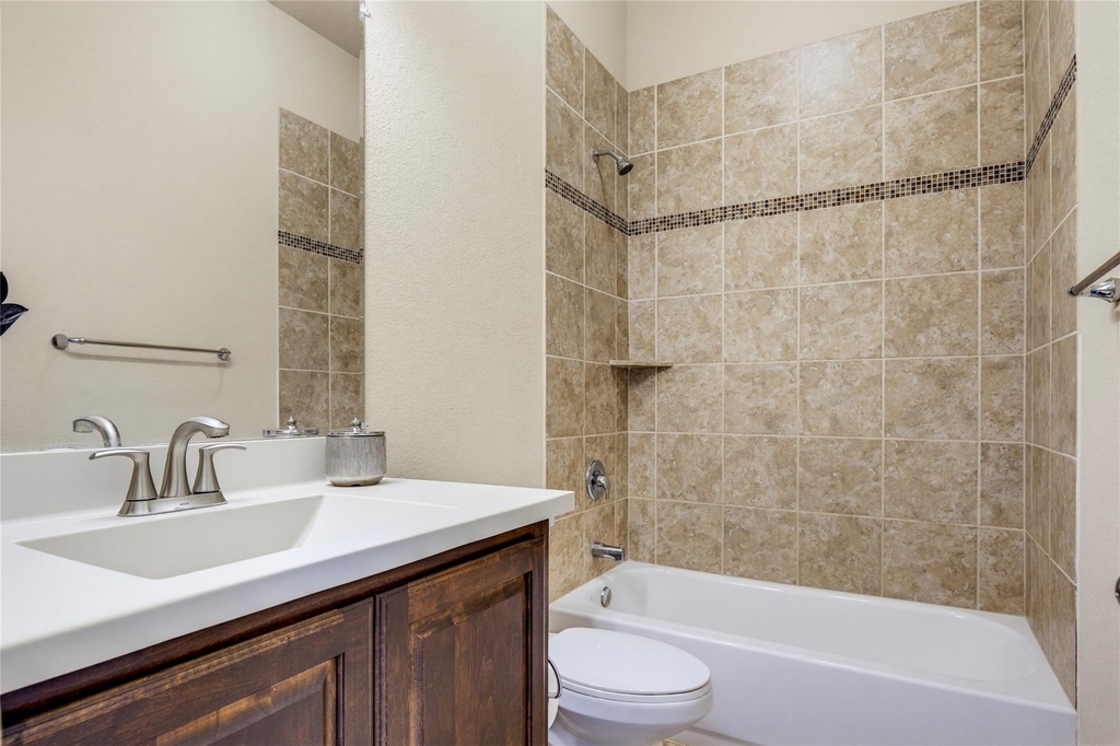 5928 Silverton Avenue - Photo 11