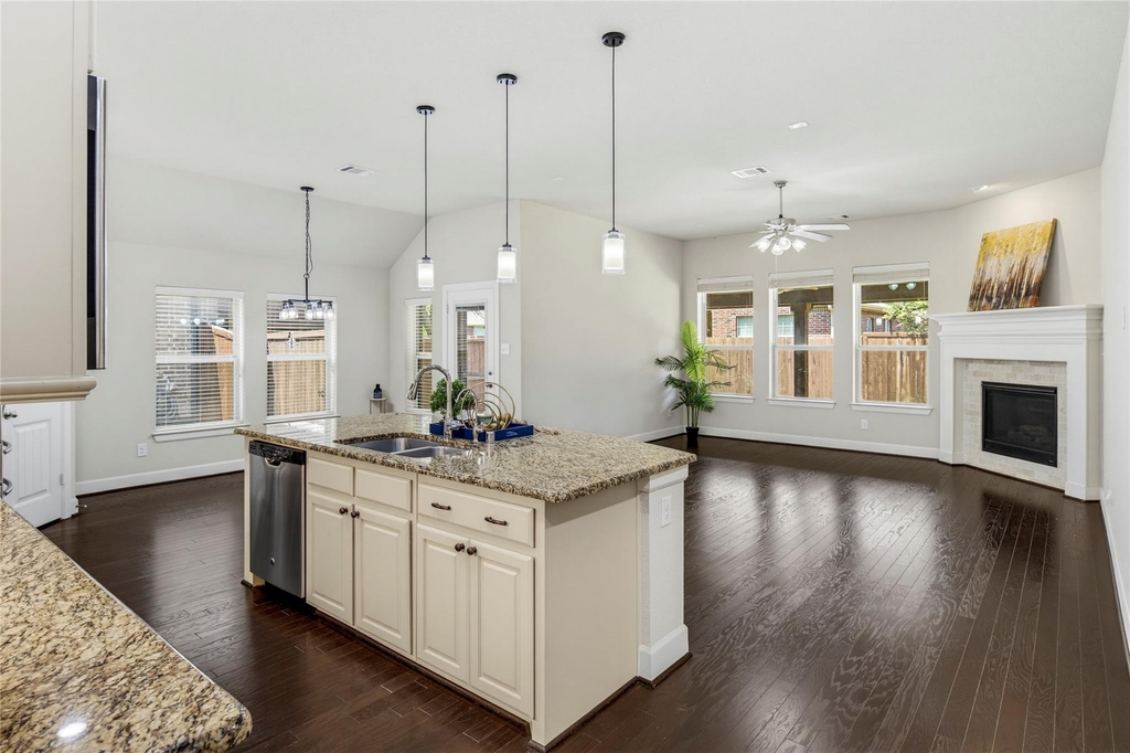 5928 Silverton Avenue - Photo 14