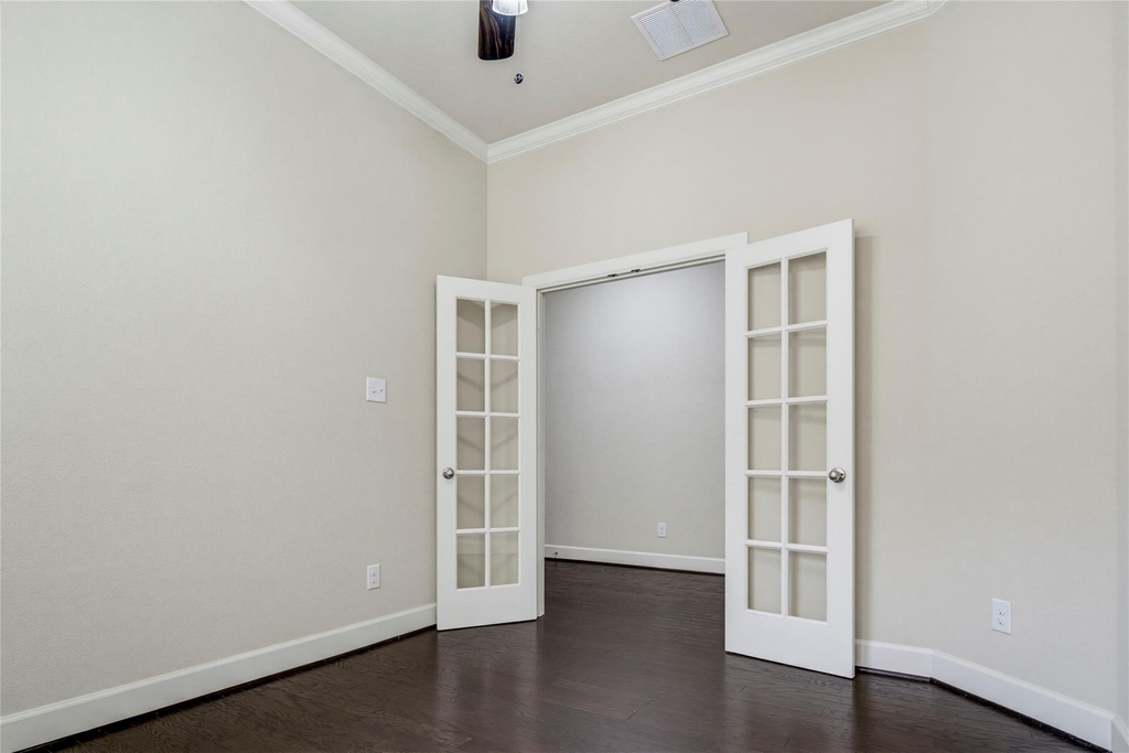5928 Silverton Avenue - Photo 6