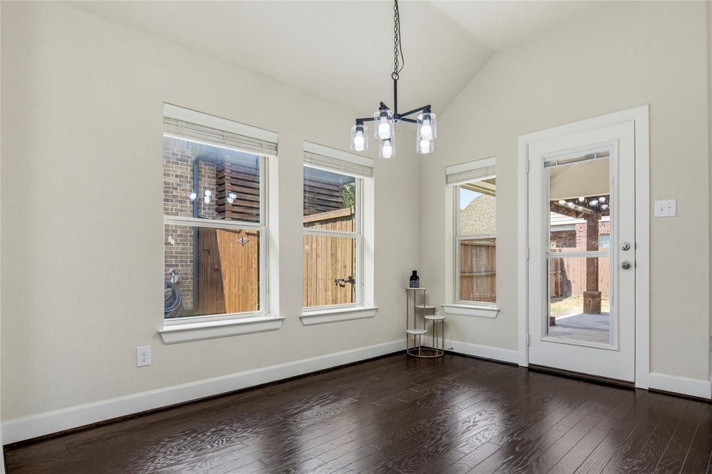 5928 Silverton Avenue - Photo 16