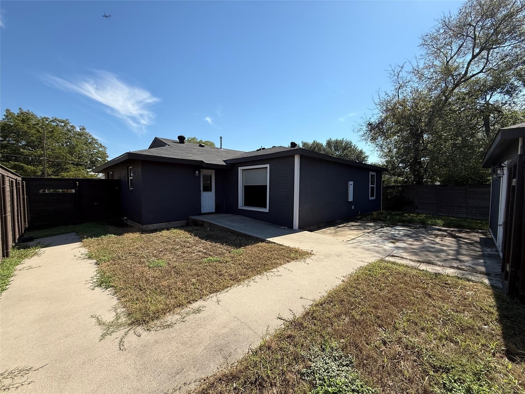 2703 Downing Avenue - Photo 0
