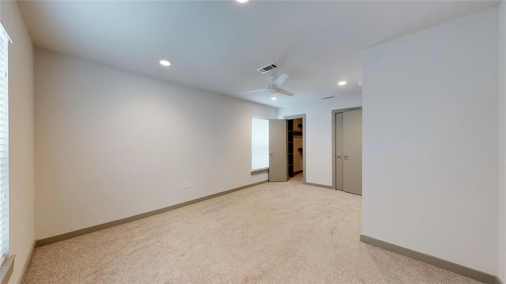 6304 Prospect Avenue - Photo 10