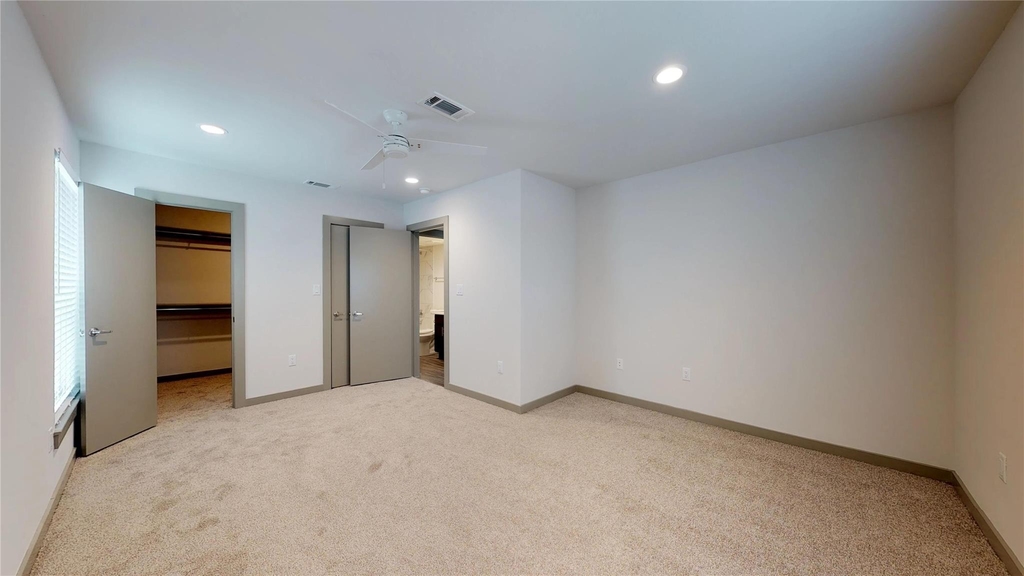 6304 Prospect Avenue - Photo 9