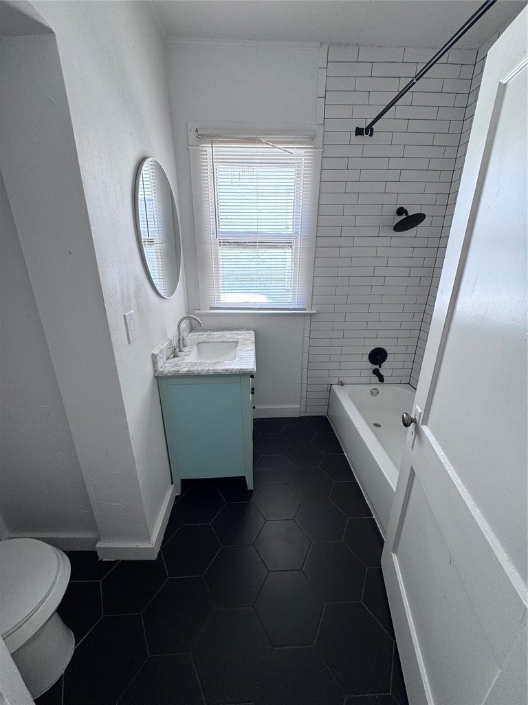 5617 Victor Street - Photo 5