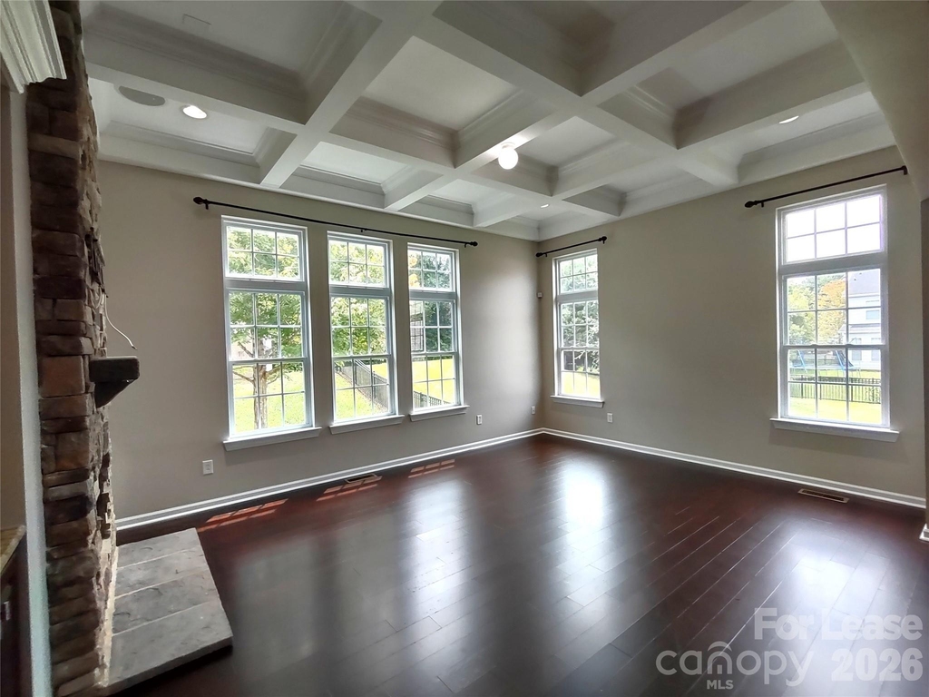 10114 Whiteburn Court - Photo 9