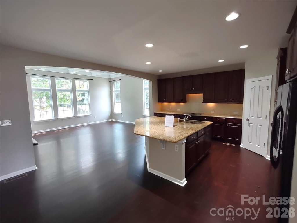 10114 Whiteburn Court - Photo 4