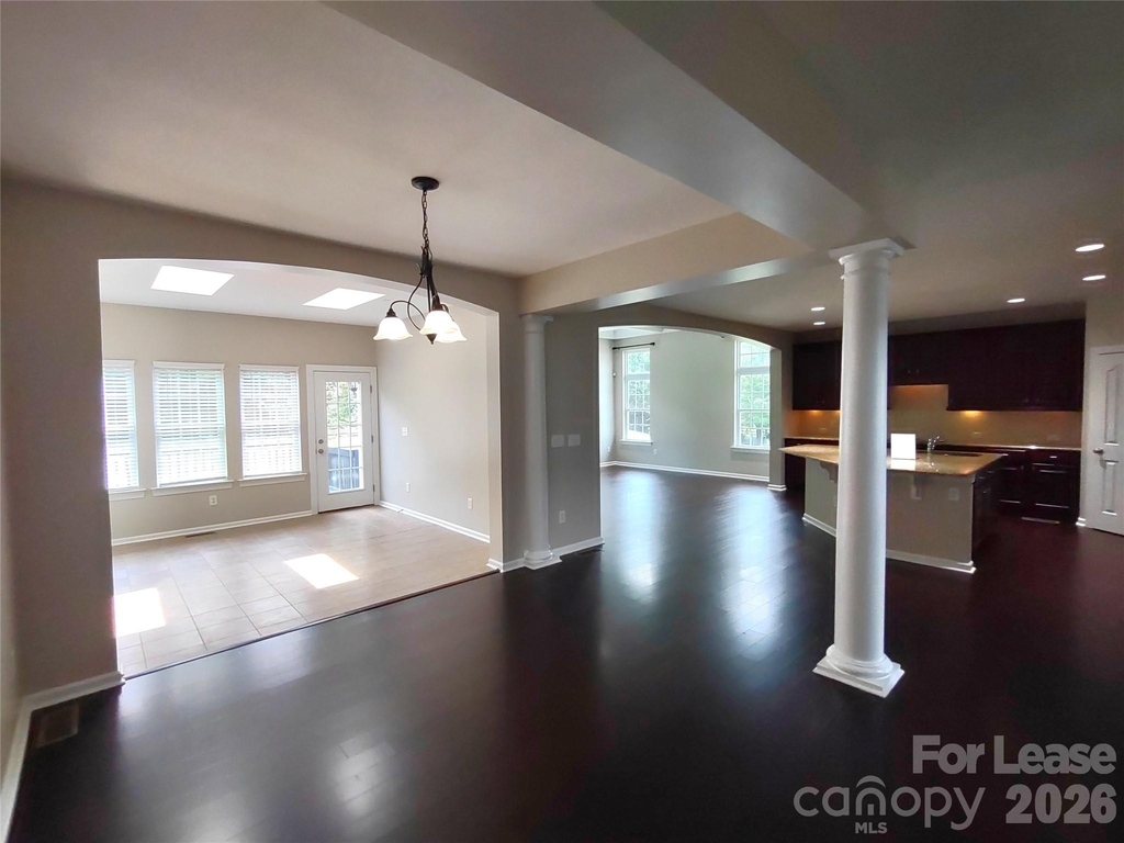 10114 Whiteburn Court - Photo 5