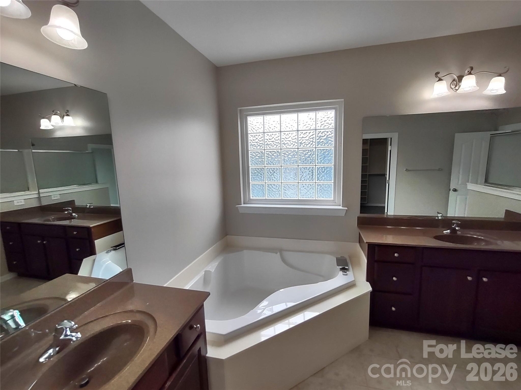 10114 Whiteburn Court - Photo 20