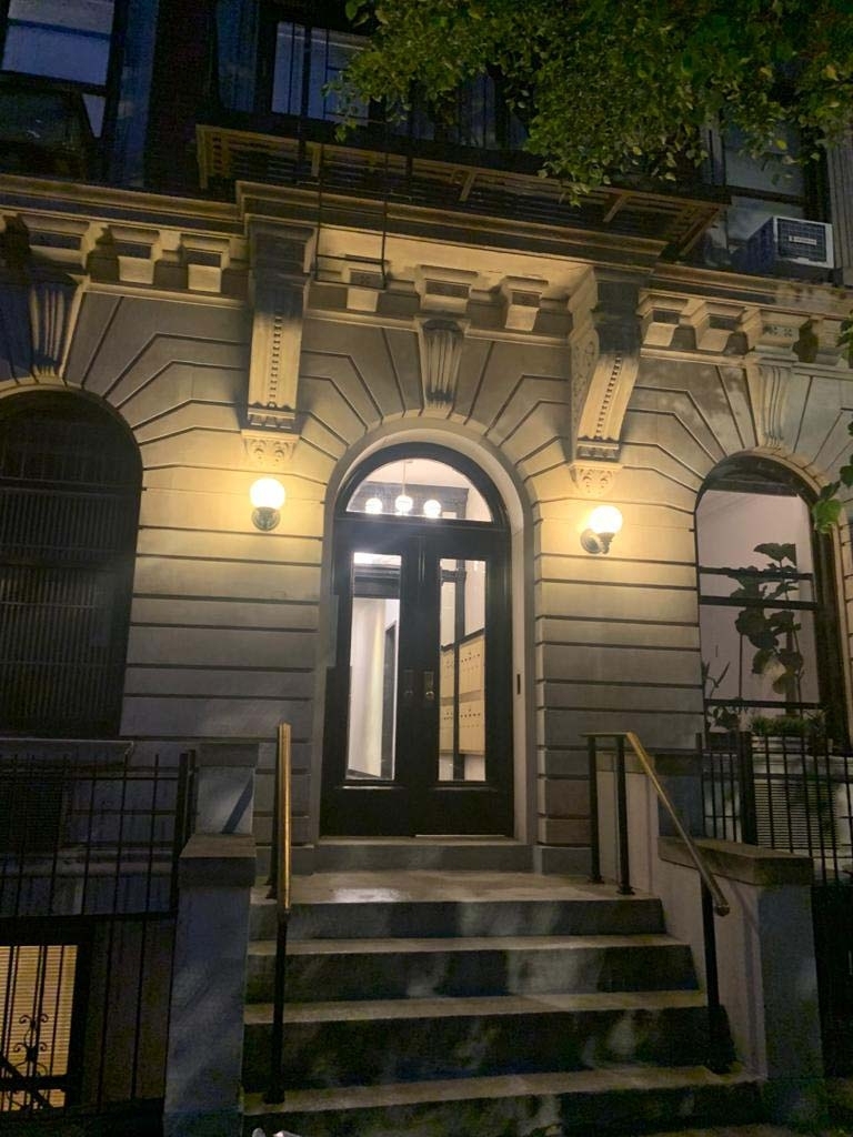East 83rd Street - Photo 5