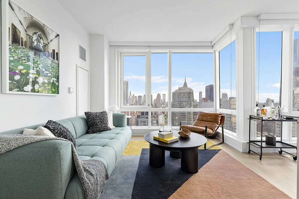 West 38th Street - Photo 0