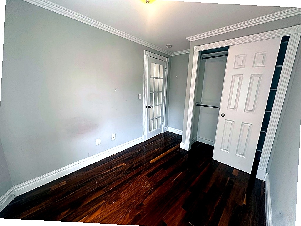 Lexington Avenue — 3 Bed - Photo 0