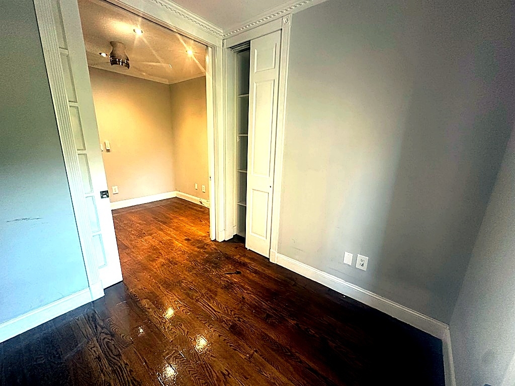 East 106th Street — 3 Bed - Photo 4