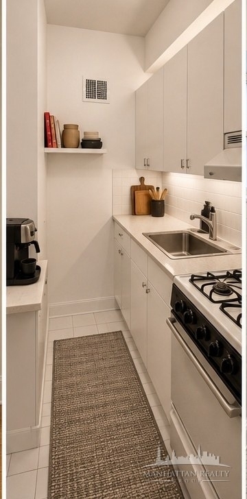E 39th St - Photo 2