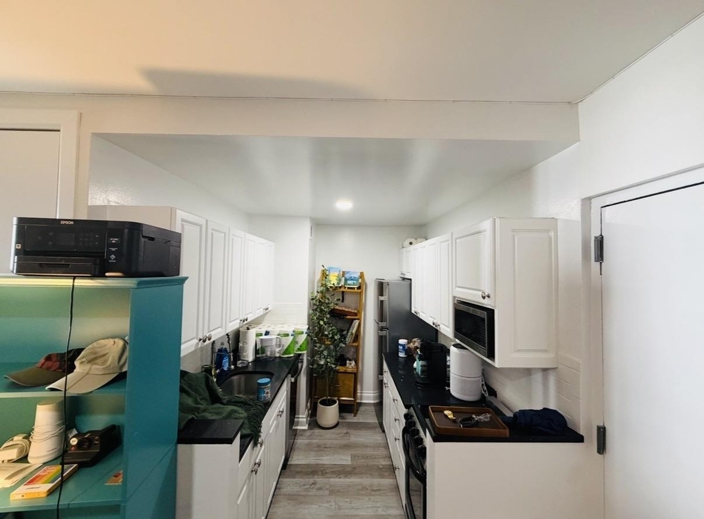 West 34th Street - Photo 6