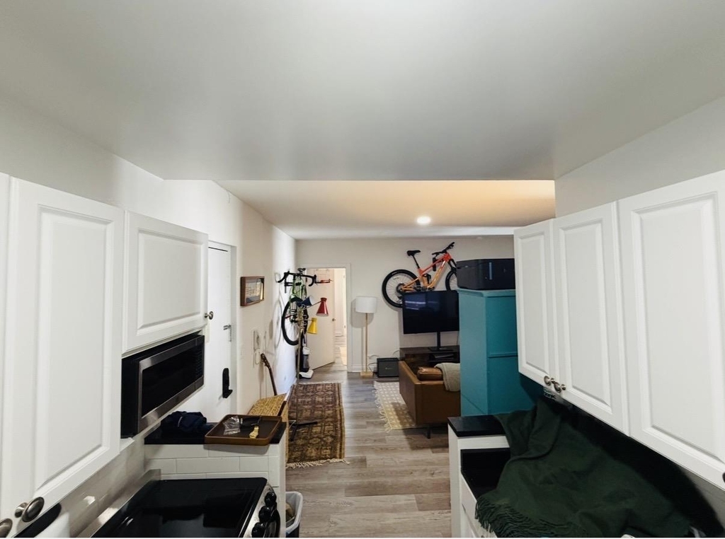 West 34th Street - Photo 2