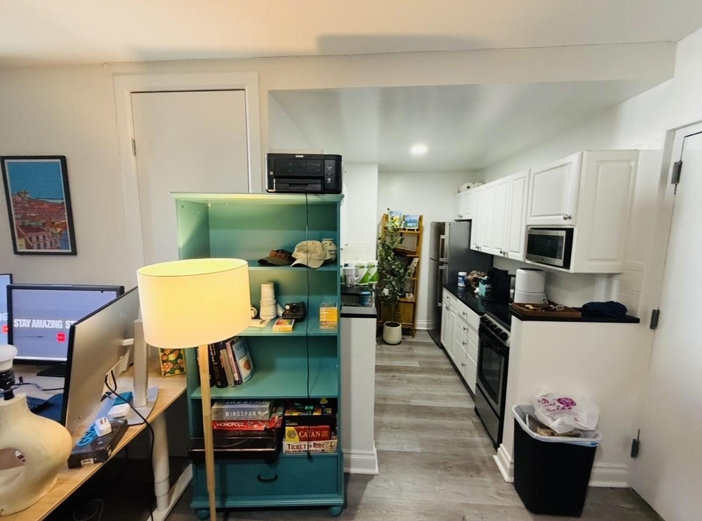 West 34th Street - Photo 7