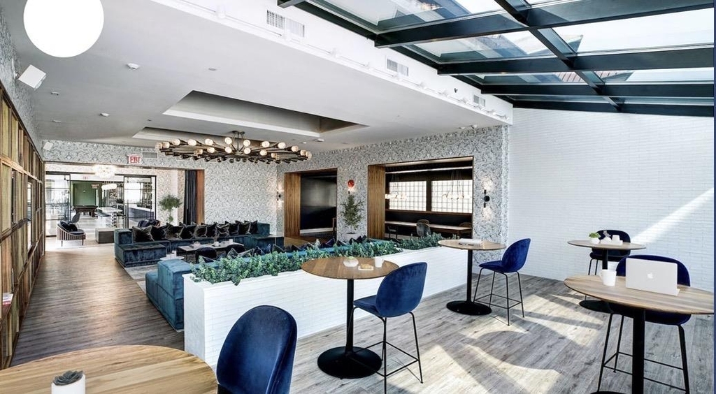 West 34th Street - Photo 12