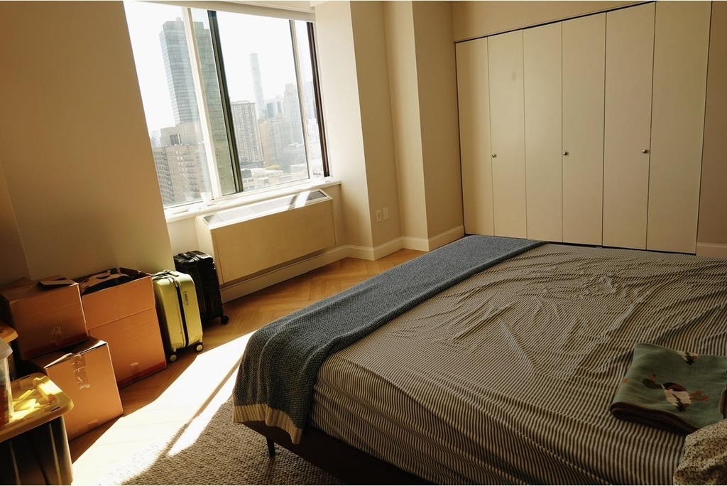 160 Riverside Boulevard - Photo 9