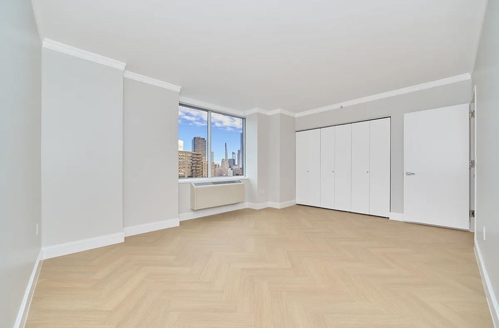 160 Riverside Boulevard - Photo 17