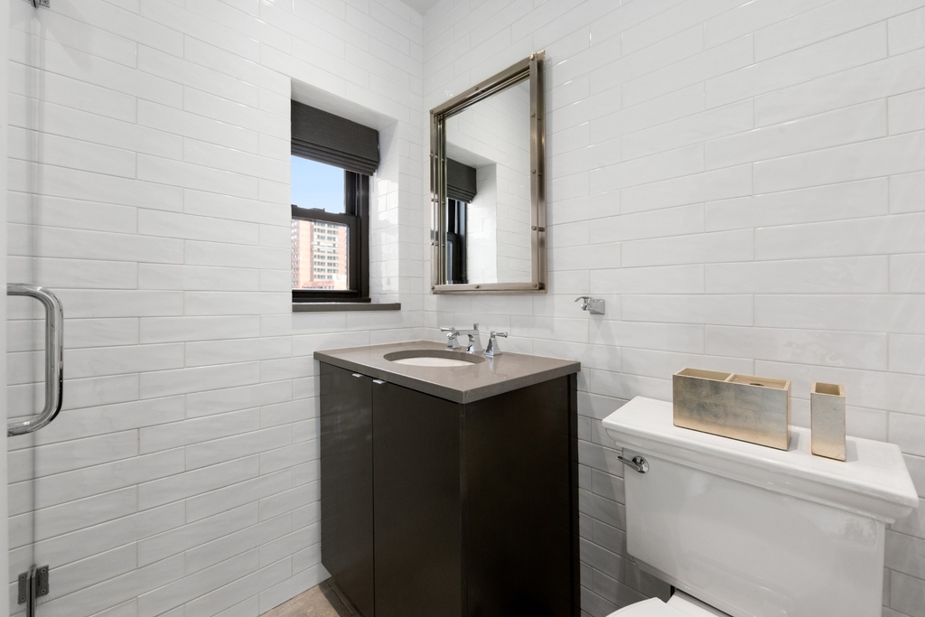 170 East 92nd Street - Photo 13
