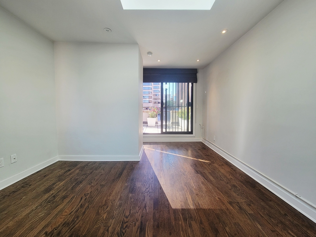 170 East 92nd Street - Photo 12