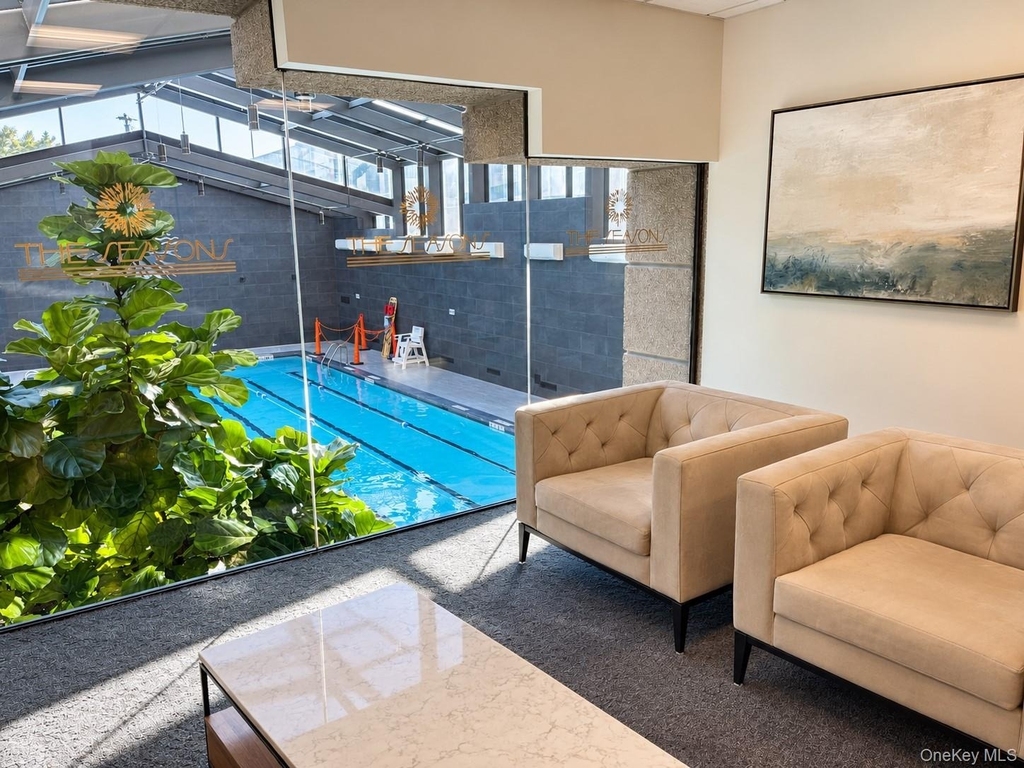 4 Martine Avenue - Photo 6