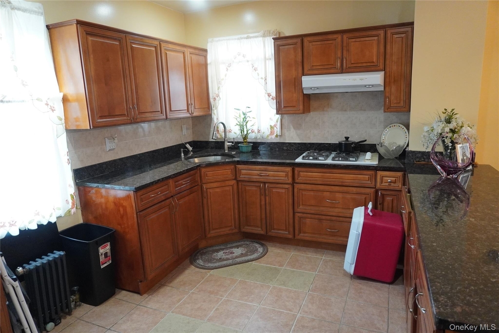 11642 142nd Street - Photo 12