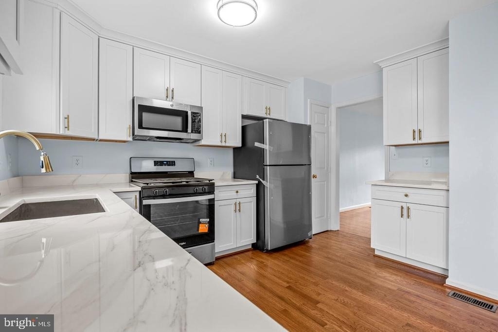 14720 Grobie Pond Lane - Photo 3