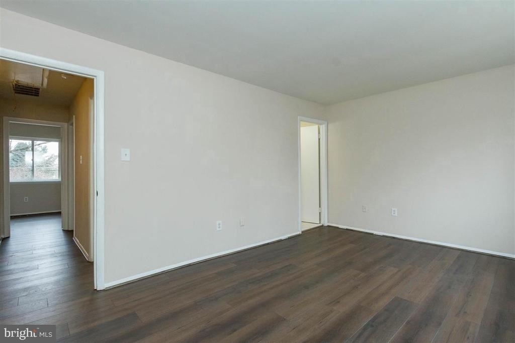 1198 Dublin Place - Photo 17