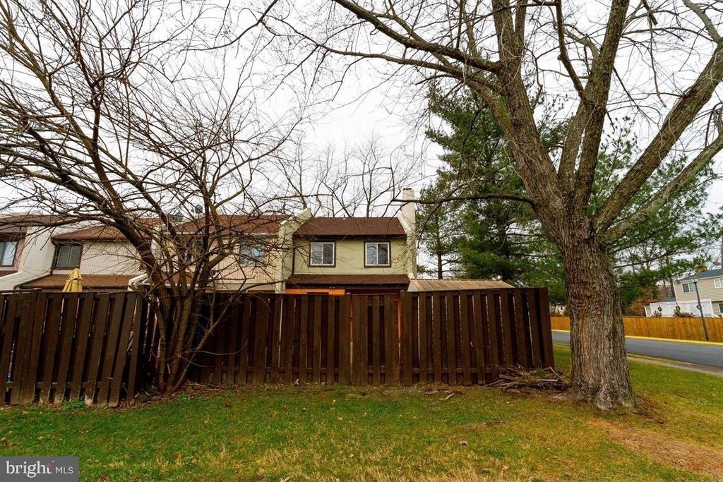 1198 Dublin Place - Photo 20