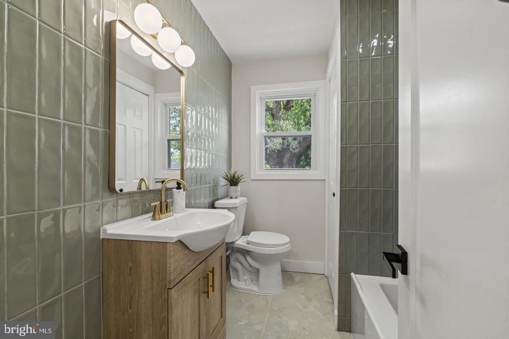 137 Ardsley Ave - Photo 14